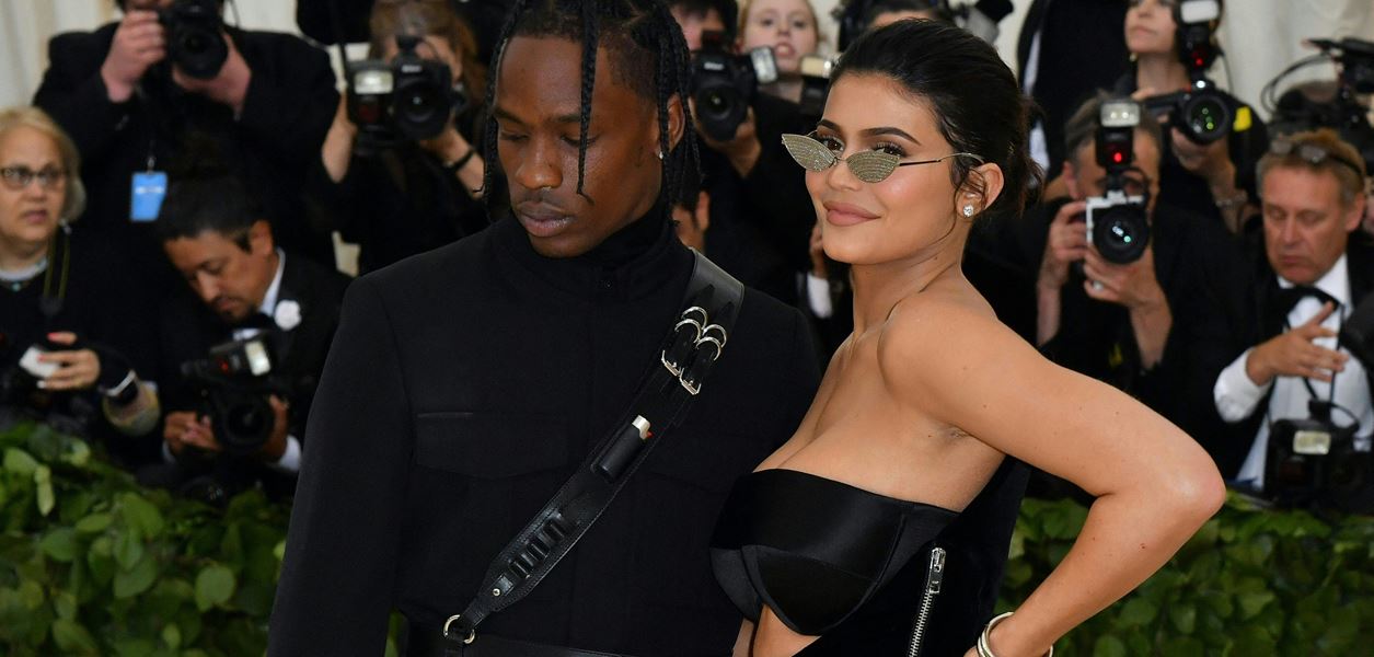 Кайли Дженър и Травис Скот посрещнаха второто си дете