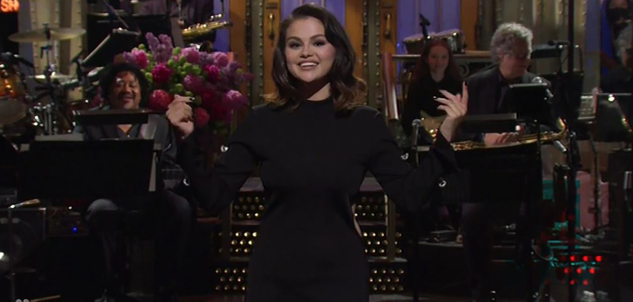 Селена Гомес се справи страхотно със Saturday Night Live