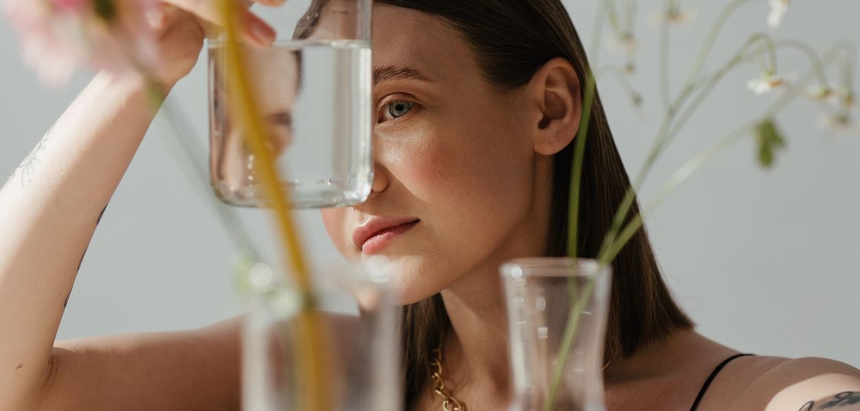 Флоралната вода е новият skincare герой