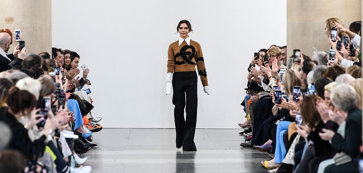 Виктория Бекъм намалява цената на моделите си с 40%