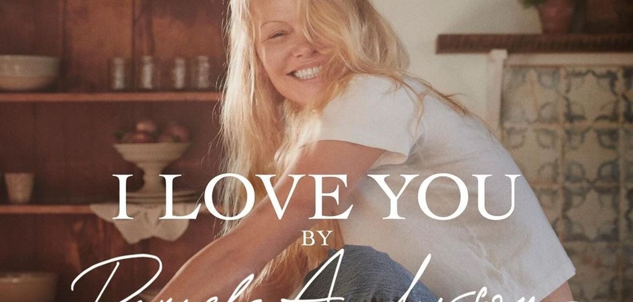 Памела Андерсън с дебютна кулинарна книга