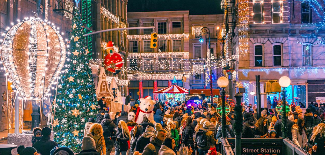 Най-големият коледен шоу-парк в България