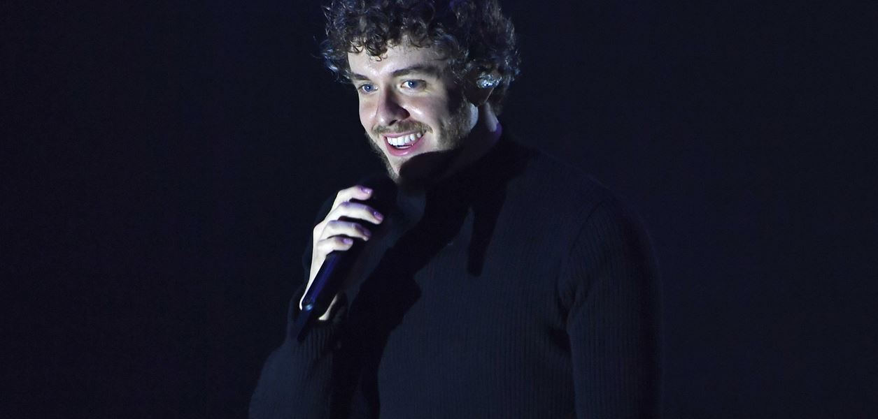 Джак Харлоу е замесен в любовен триъгълник... с чипс