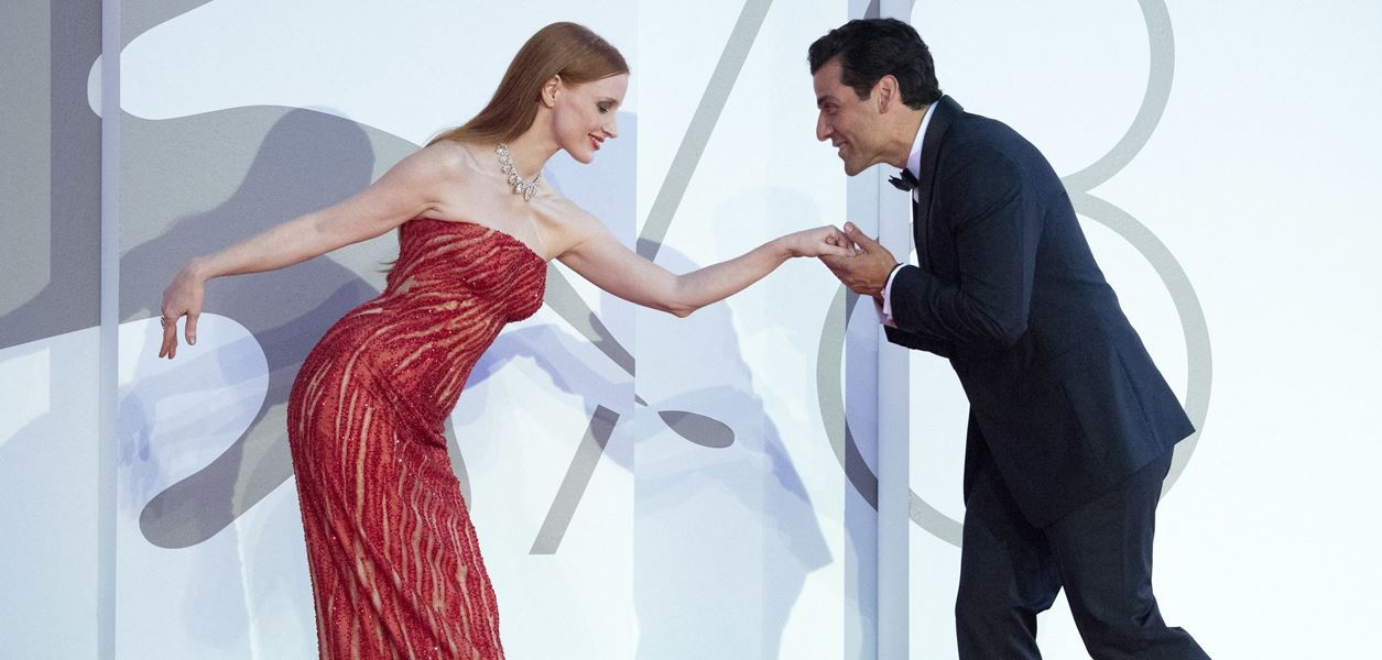 Абсолютно всички полудяха по Оскар Айзък...