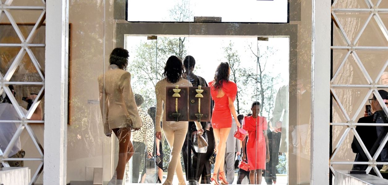 JACQUEMUS даде още по-главна роля на маркетинга