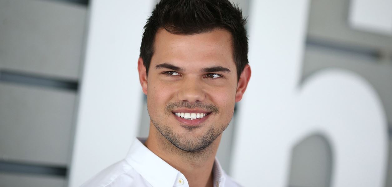 Тейлър Лаутнър разказва за борбата с тялото си след &quot;Здрач&quot;