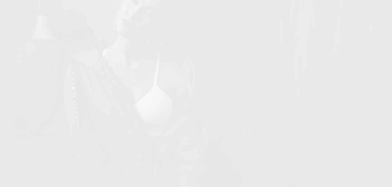 Карли Клос посвещава първата си спортна колекция на женската сила
