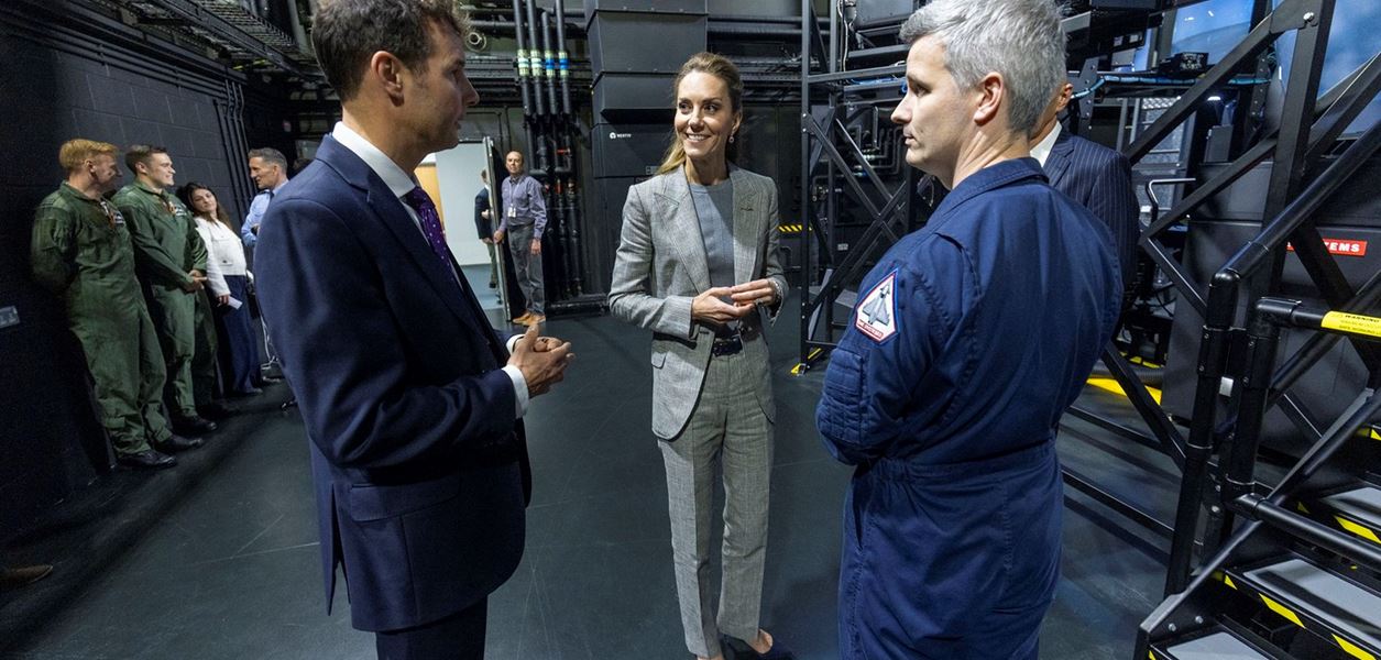 Кейт Мидълтън в кабината на изтребител Typhoon