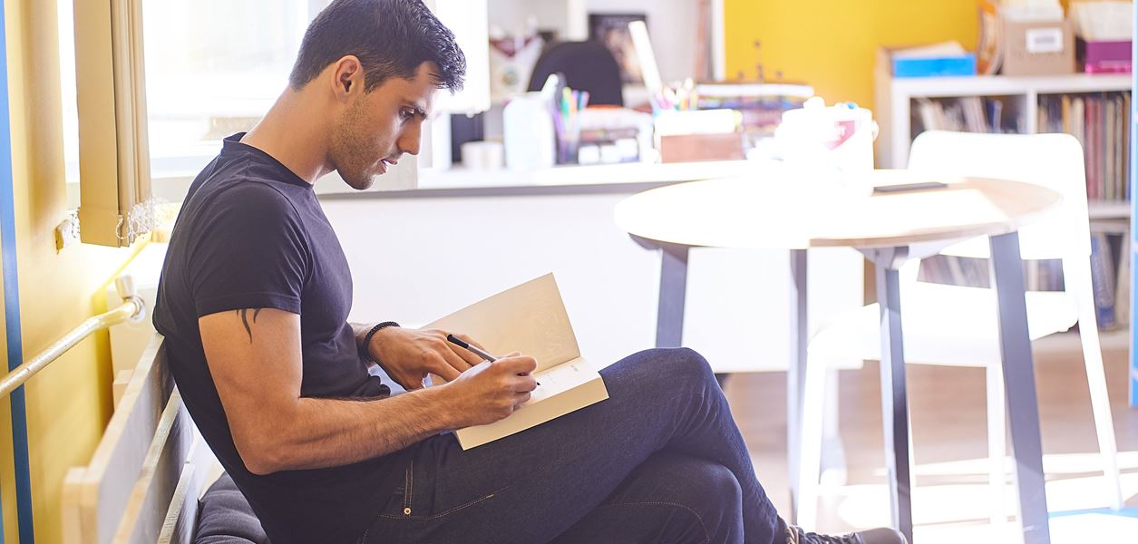 Милен Хальов &quot;има няк’ва сила&quot;, дето го бута