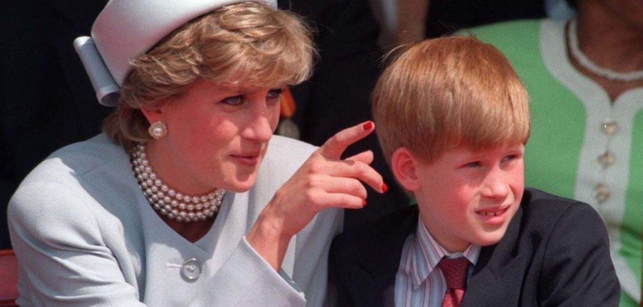 Принц Хари: &quot;Смъртта на майка ми остави огромна дупка в мен&quot;