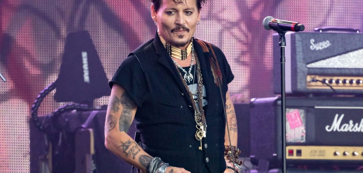 Джони Деп иска портокалов джин за престоя си у нас