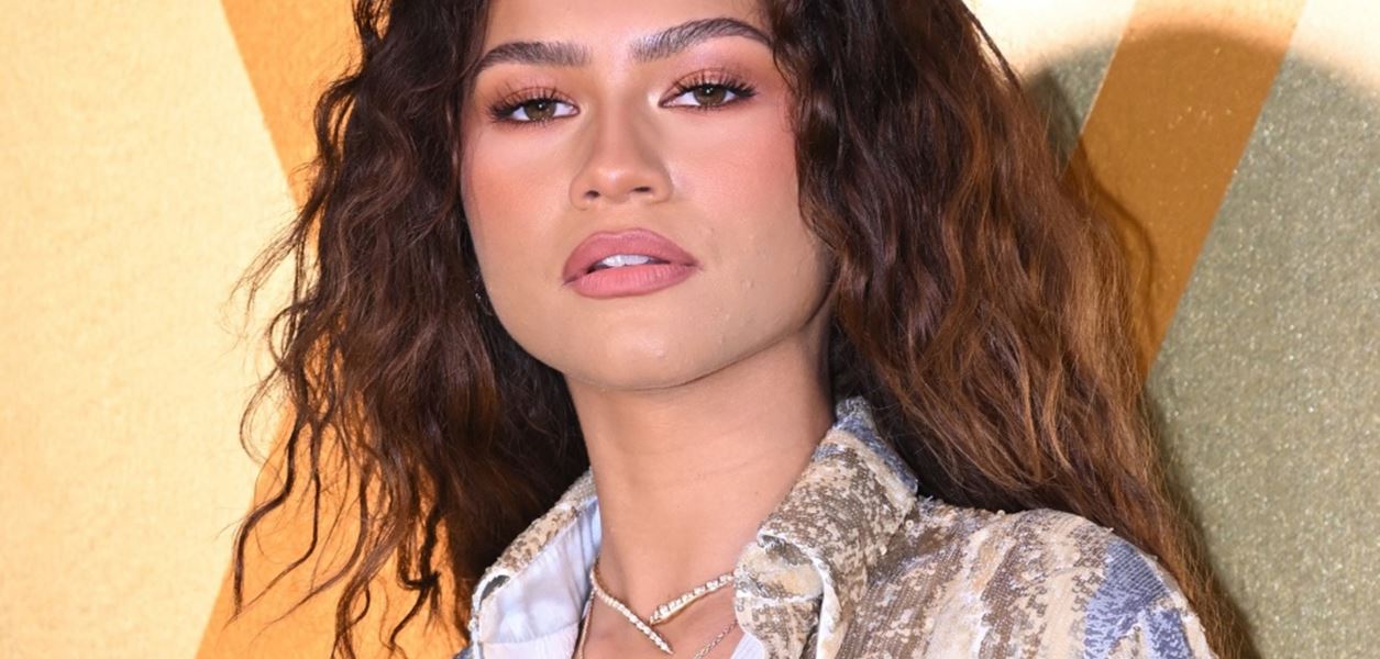 Зендая дебютира с прическа ала Рейчъл Грийн