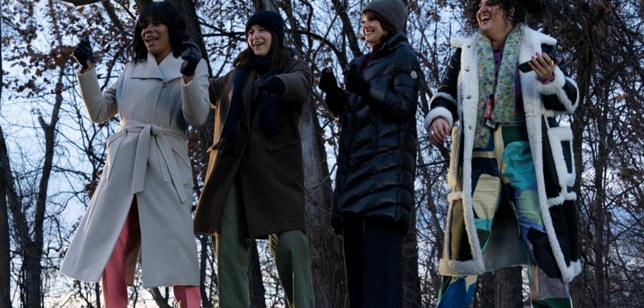 Карла Гуджино и &quot;Момичетата в автобуса&quot; с премиера по HBO Max