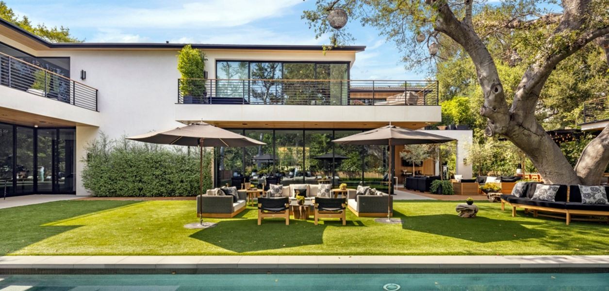 Софи Търнър и Джо Джонас продават дома си в Ел Ей