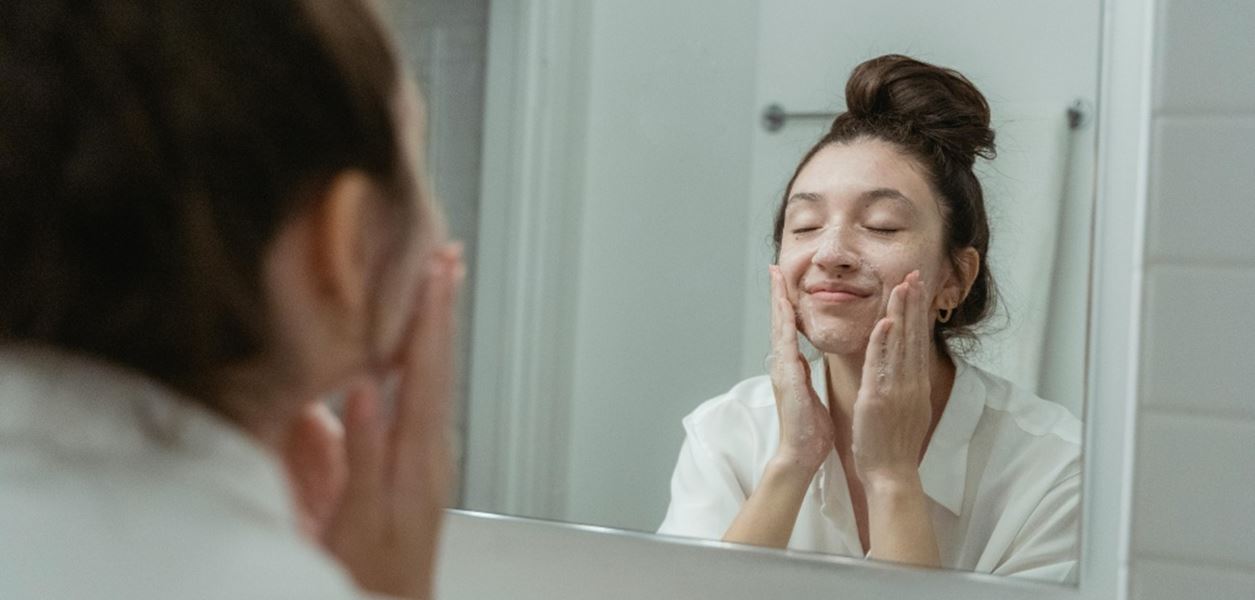 Къде бъркаме в грижата за кожата?