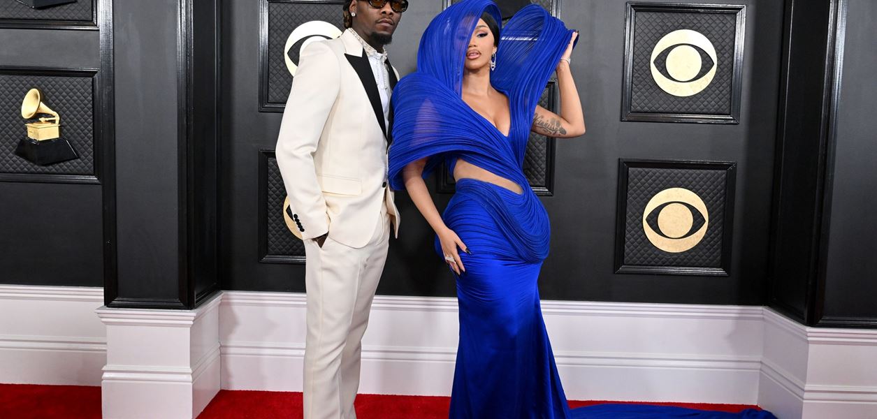 Карди Би и Offset показаха любовта си на Super Bowl