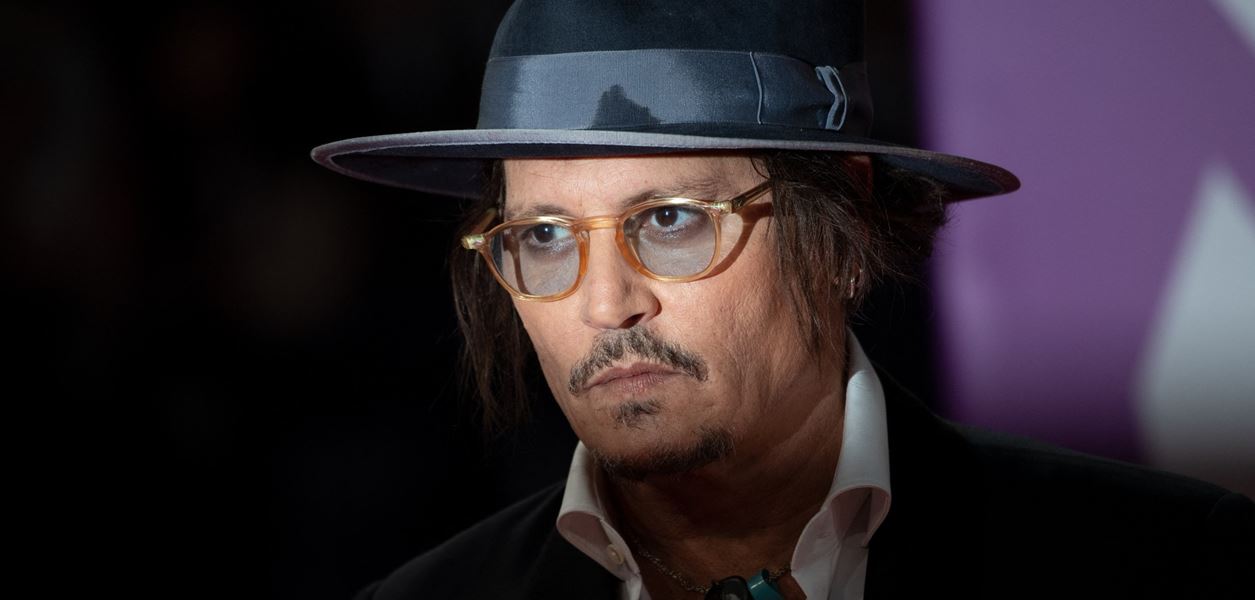 Джони Деп живее щастливо и спокойно във Великобритания