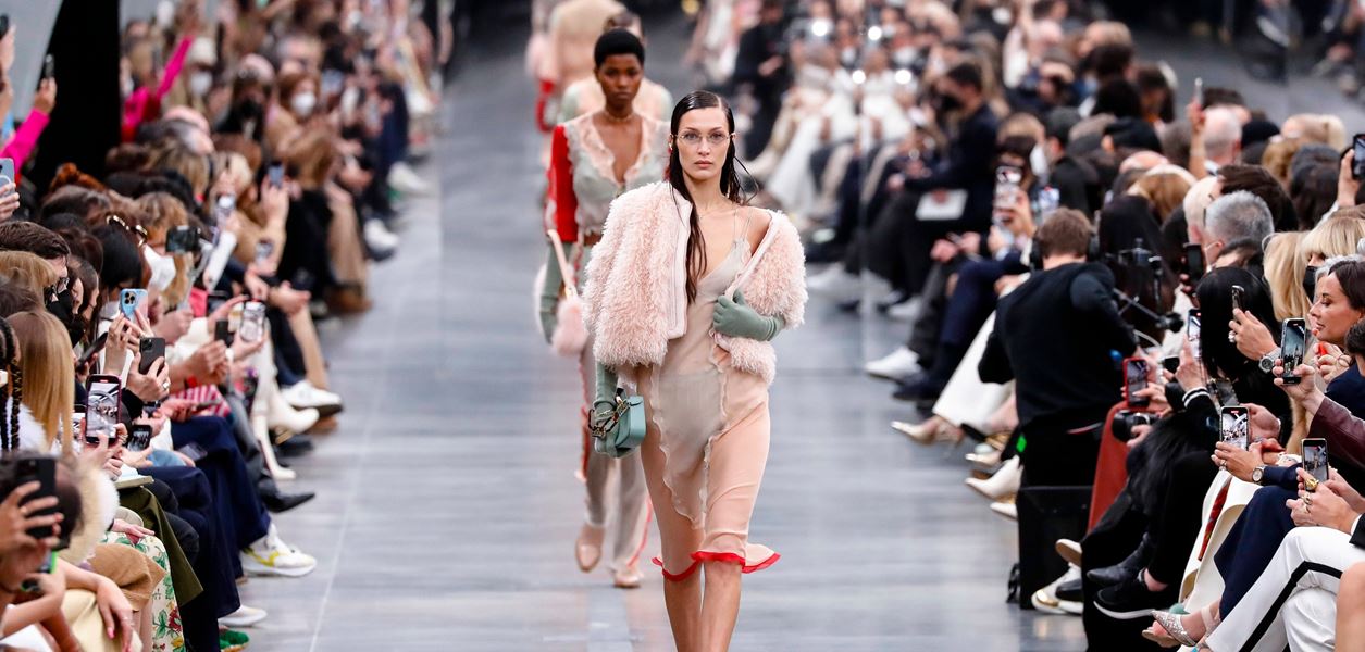 Ким Джоунс отваря стилните архиви на Fendi