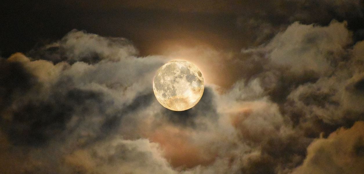 Еленово пълнолуние: Време за вътрешна сила и ново начало