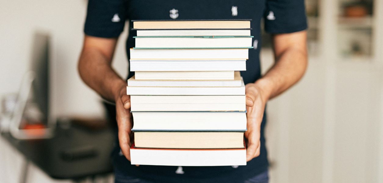 Книгите, които ни спечелиха този месец