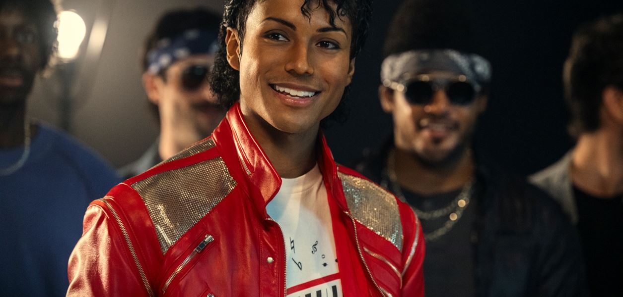 Краля на попа оживява на големия екран