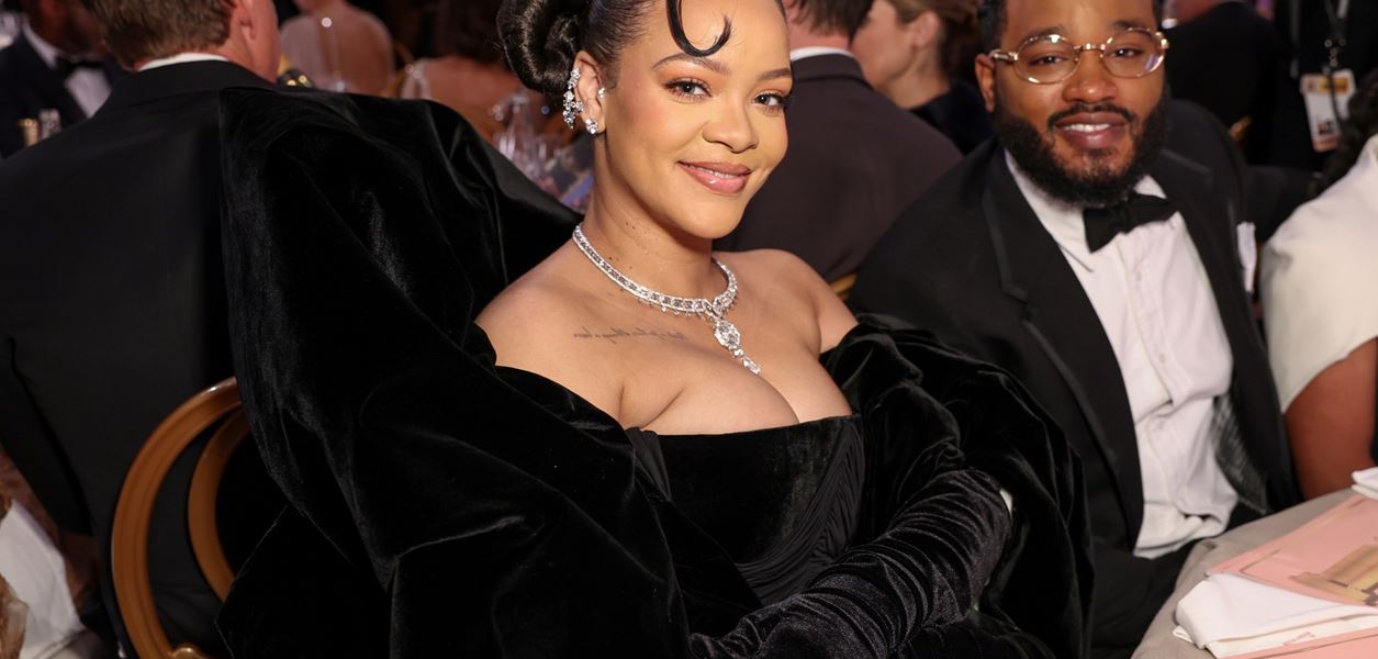 Риана и Savage x Fenty са готови за Свети Валентин