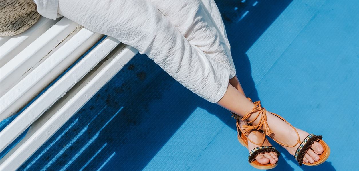 Това са най-стилните чехли на лято 2022