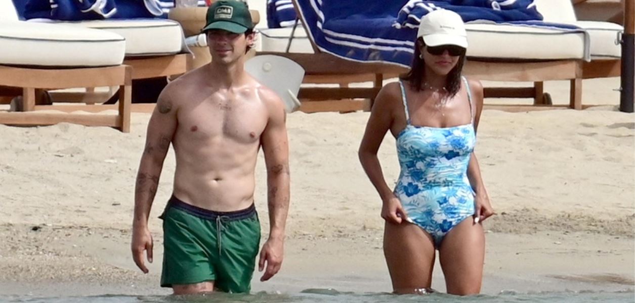 Коя е новата жена до Джо Джонас?