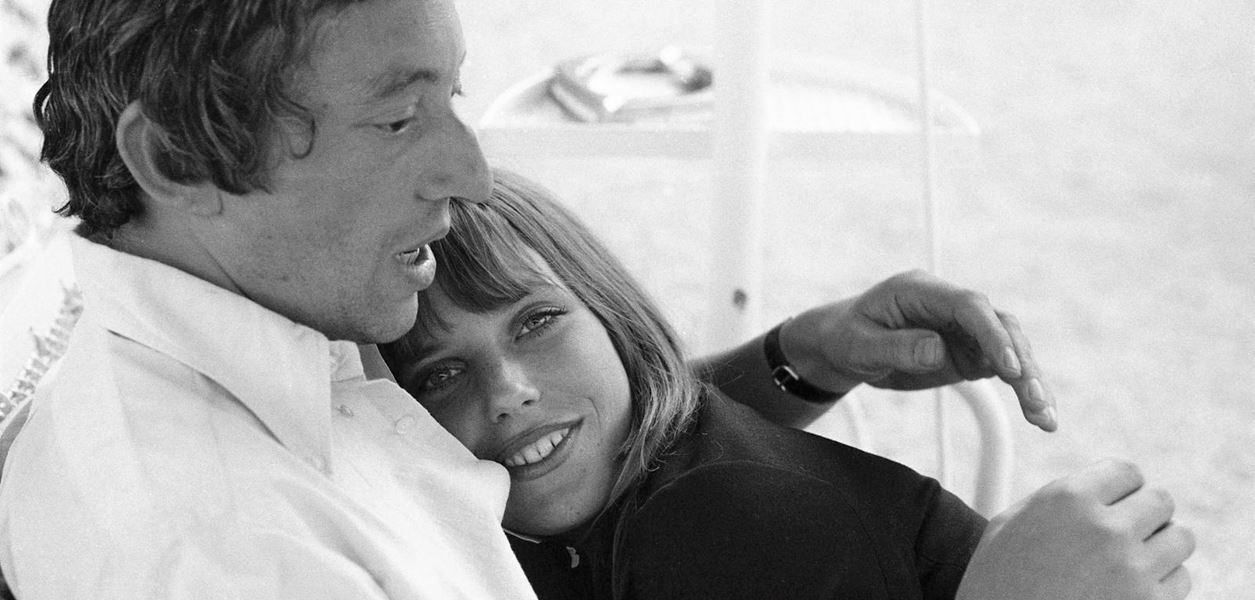 Спомен за Джейн Бъркин със снимки от един семеен албум