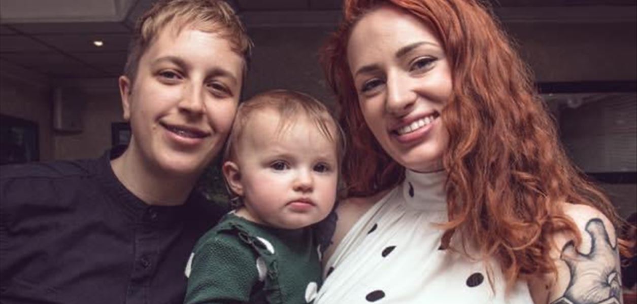 Виктория и Лорен Мичънър: "И двете ни семейства са зад гърба ни"