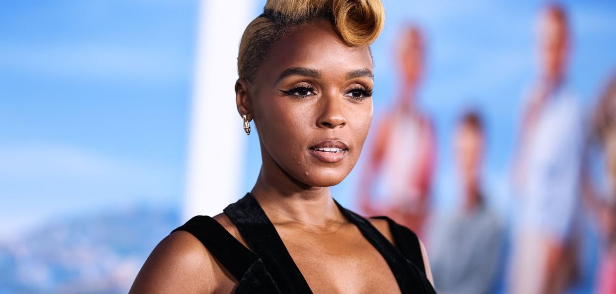 Джанел Моне ни дава урок по екстравагантен стил