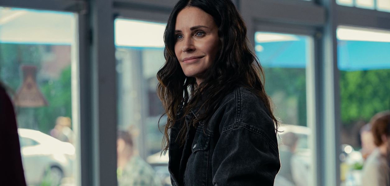 Кортни Кокс пуска на пазара ароматни свещи и крем за лице