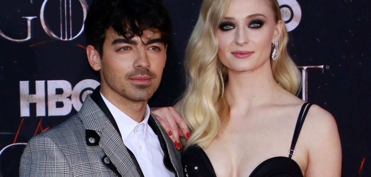 Джо Джонас и Софи Търнър постигнаха съгласие за децата