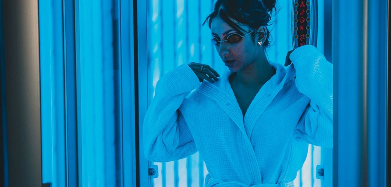 Солариумът не лекува, въпреки съветите на Кардашиян