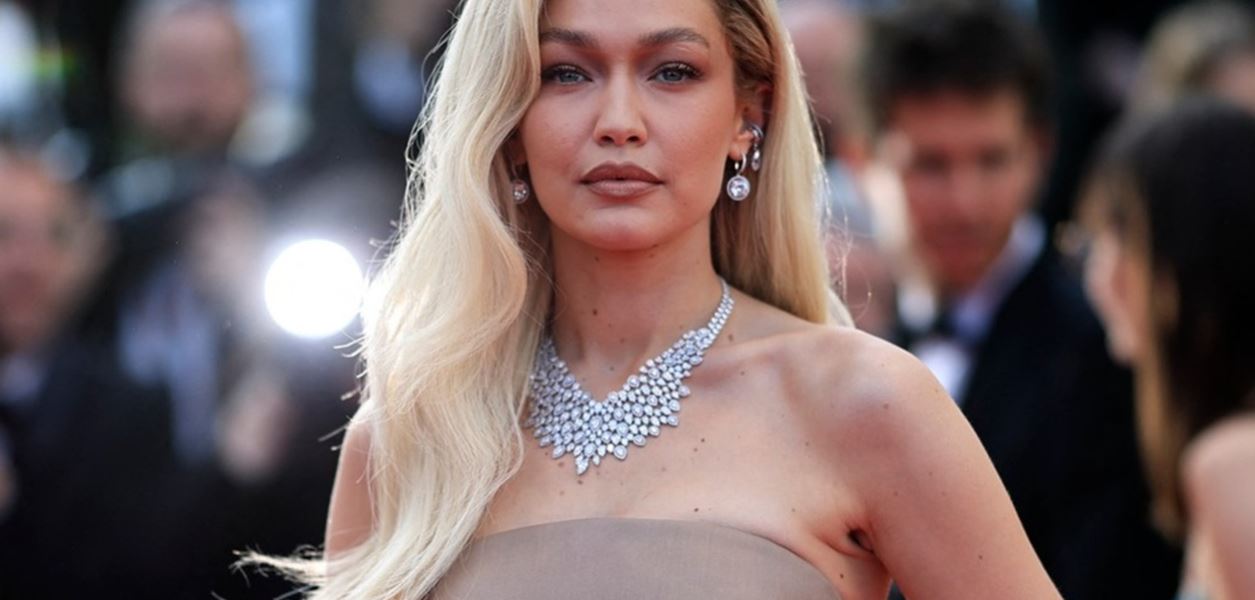 Джиджи Хадид показа нова татуировка на интимно място