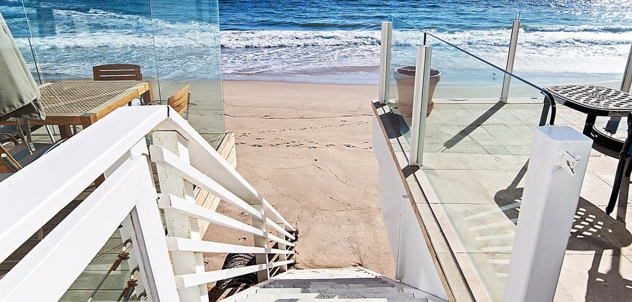 Новото имение на Парис Хилтън в Малибу е УАУ