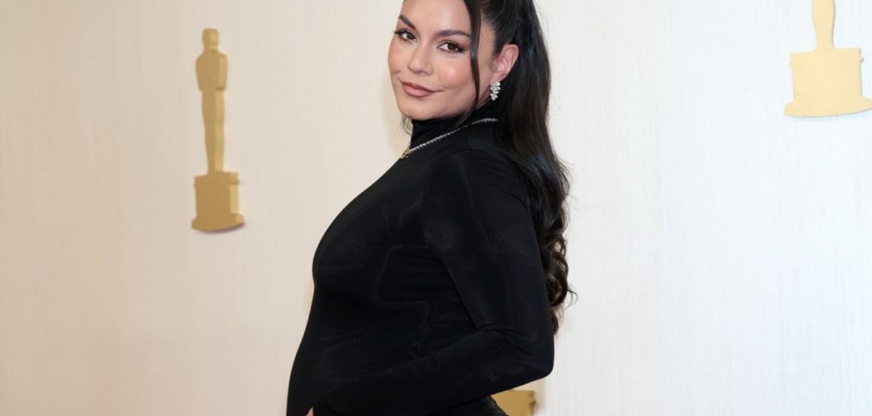 Ванеса Хъджънс обяви бременността си на червения килим