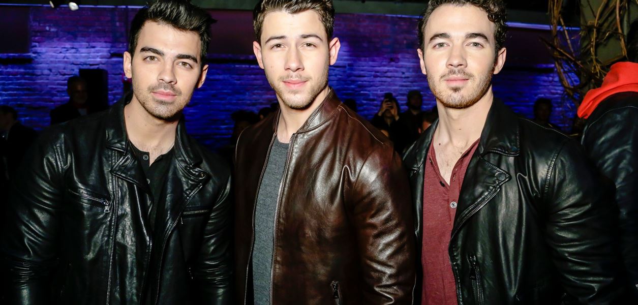 Братята Джонас разказаха как са предложили брак на половинките си