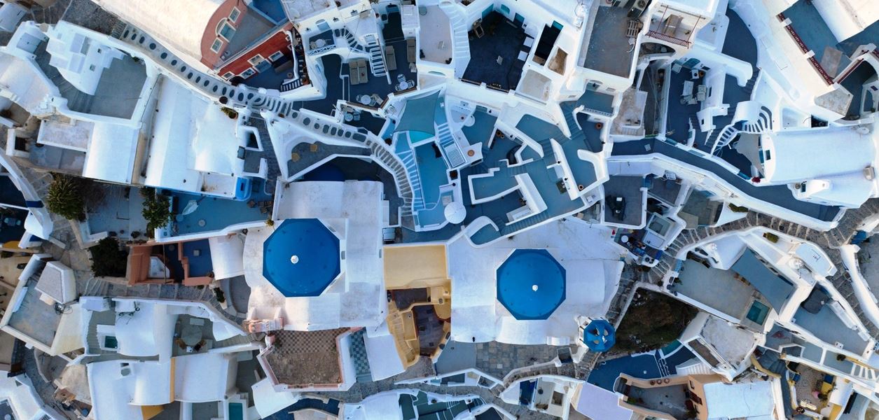 Пътуваме из (не)познатите дебри на Санторини