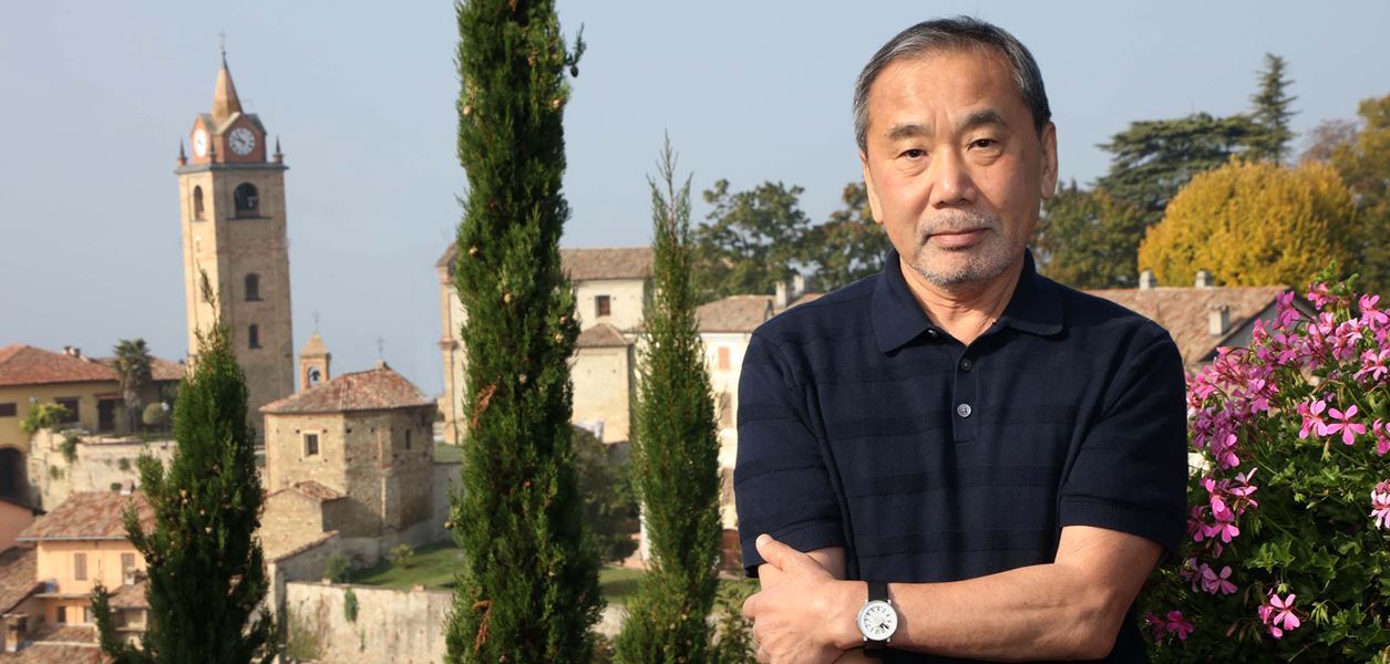 Харуки Мураками с тениски за Uniqlo