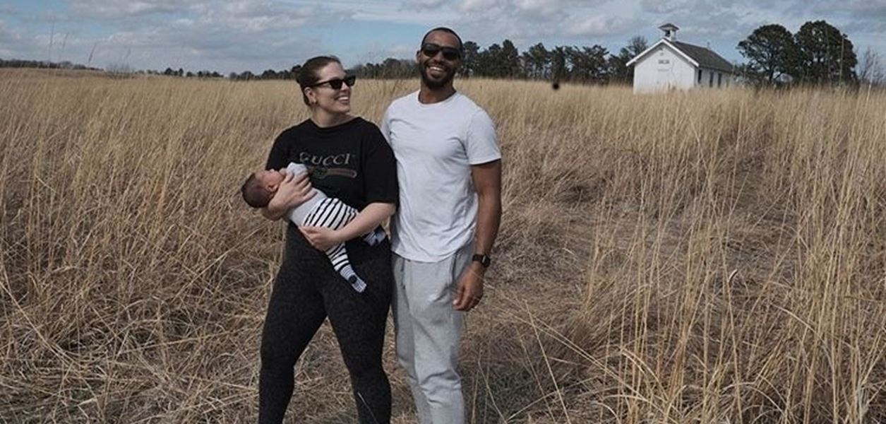 Шокирана, но щастлива, Ашли Греъм очаква близнаци