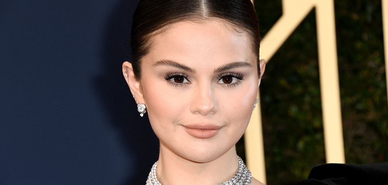 Селена Гомес е детегледачката на Джесика Симпсън