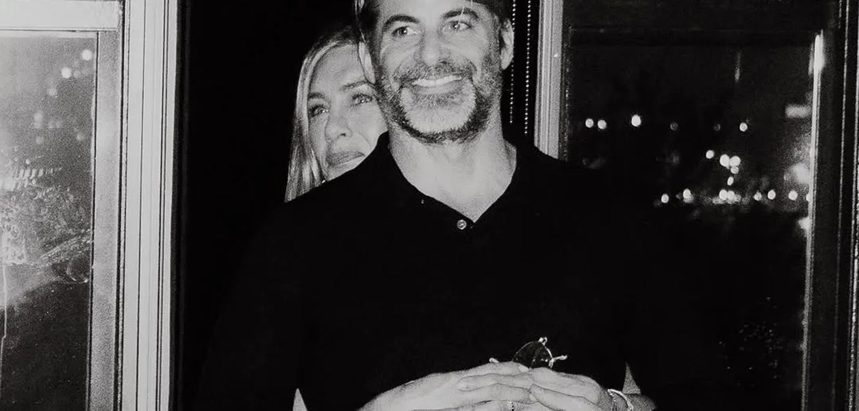 Дженифър Анистън и Джим Къртис с първа публична поява като двойка