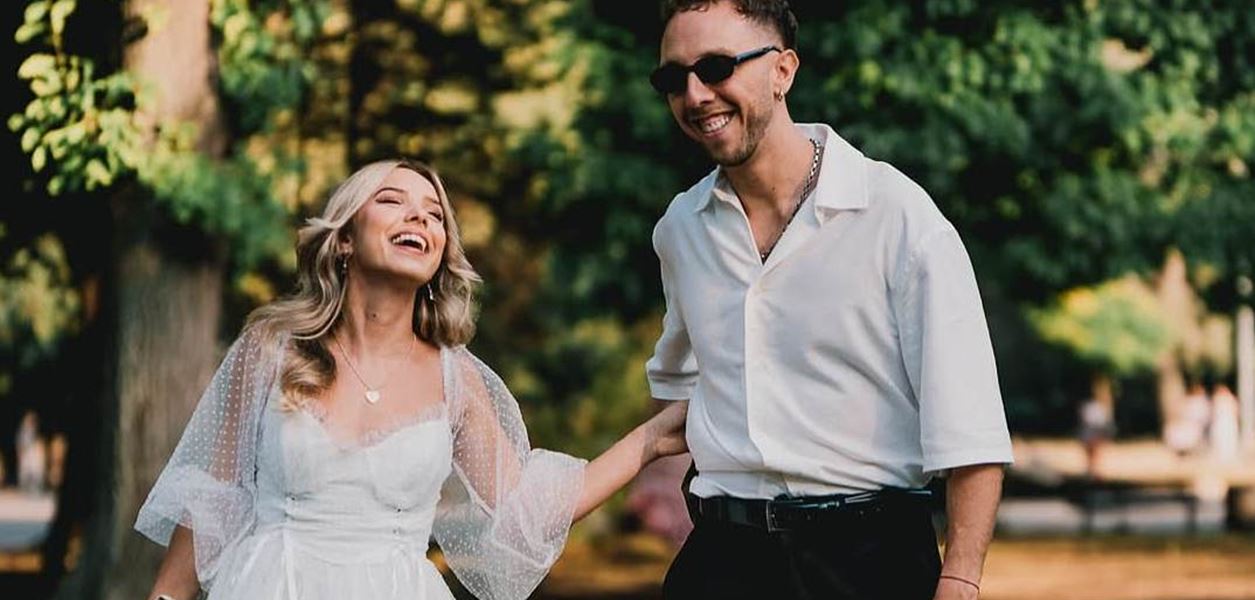 Robi се ожени за дългогодишната си приятелка