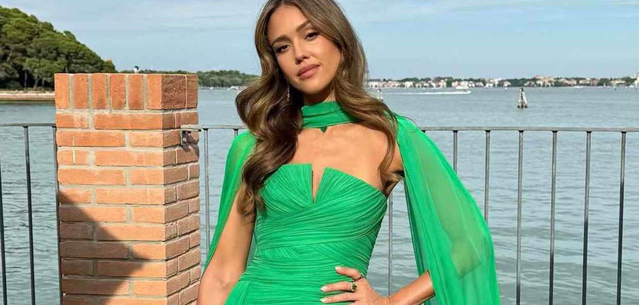 Джесика Алба бе забелязана с нов мъж на романтична ваканция