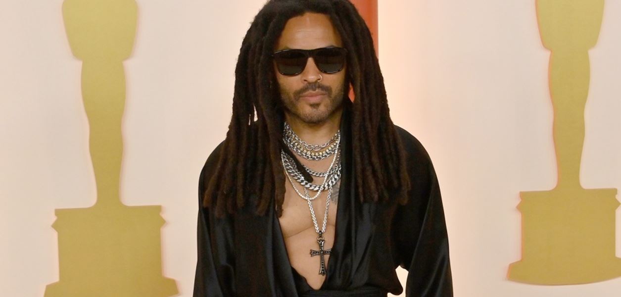 Лени Кравиц с горещи кадри в новото си видео