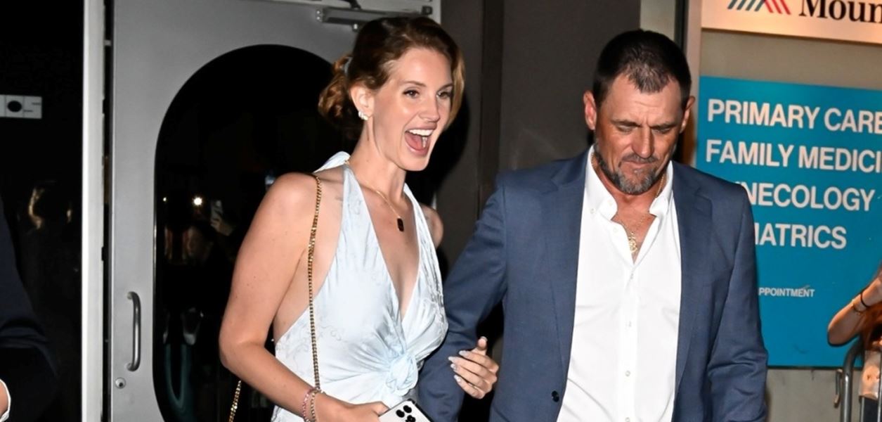 Лана Дел Рей показа мъжа до себе си