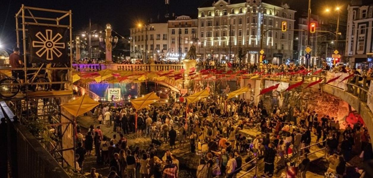 Доброволци почистват Перловската река като част от феста &quot;Реките на София&quot;