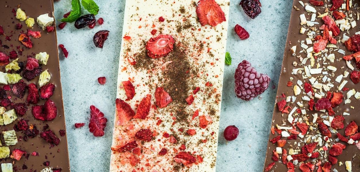 Шоколадови барчета със сушени плодове и ядки