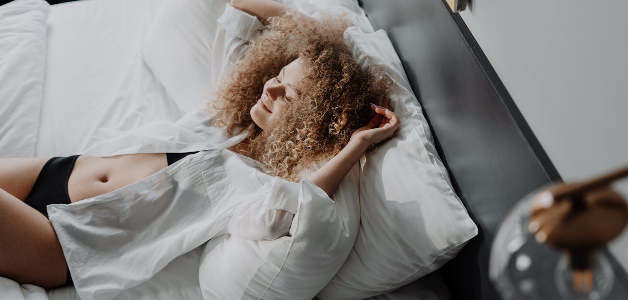 Ето защо е по-добре да използвате копринена калъфка за възглавницата си